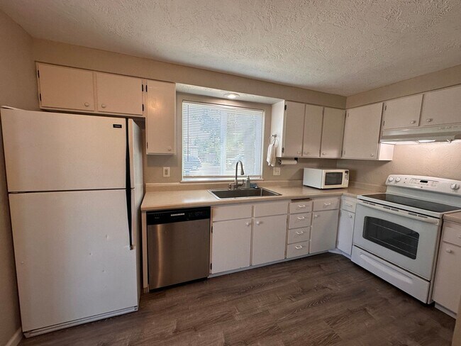 Photo - 520-522 N 38th Pl Unit 520