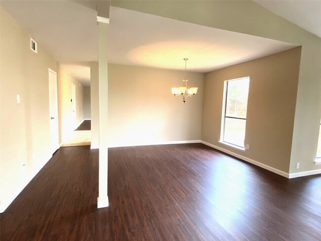 Photo - 2704 Winding Creek Dr