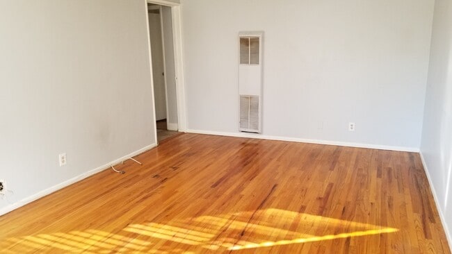 Photo - 7114 Haskell Ave Unit 2 - 1st floor