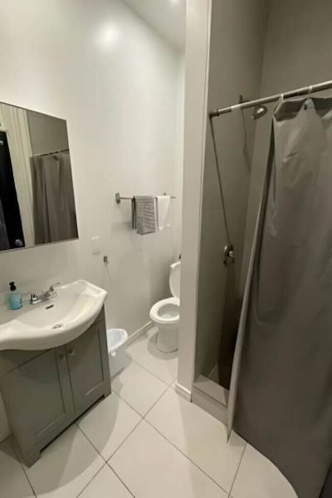 Photo - 4072 Rue Drolet-SI ID1223277P Unité SI ID1223277P