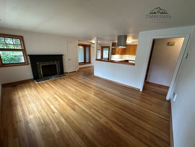 Photo - 487 W 19th Ave