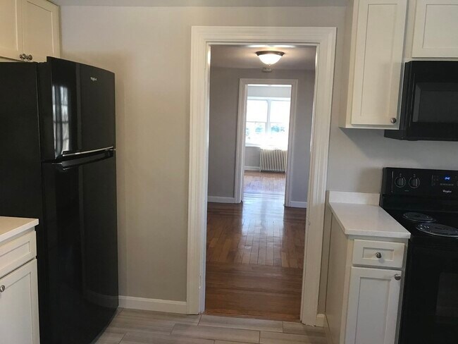 Photo - 186 Harwood Ave Unit 1