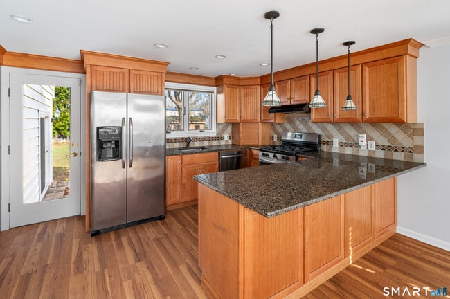 Photo - 37 Gaymoor Dr