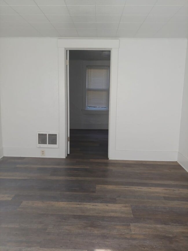 Photo - Volador Alpha, LLC-PM-019-0098-527 Unidad 527 N 8th