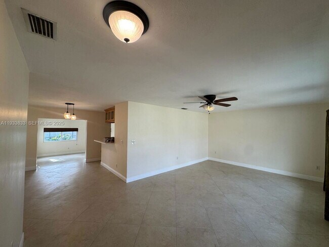 Photo - 18600 SW 97th Ave