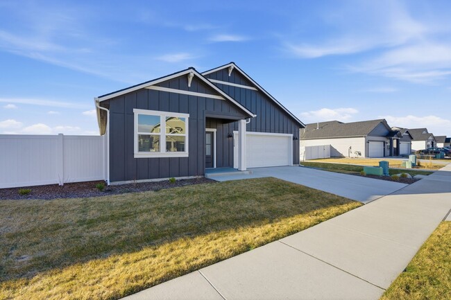 Photo - Beautiful 3 Bedroom Home with Open Living Space, Large Pantry & 2-Car Garage