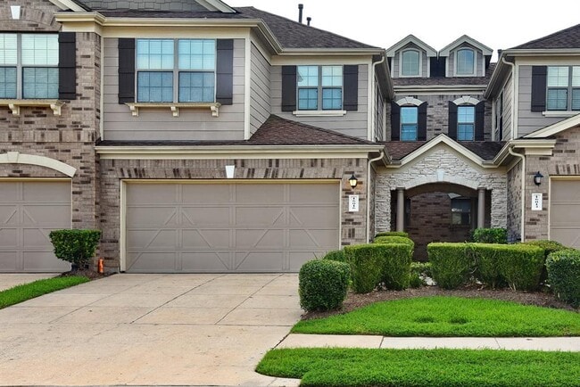 Photo - 16016 Summerville Lake Dr Condo