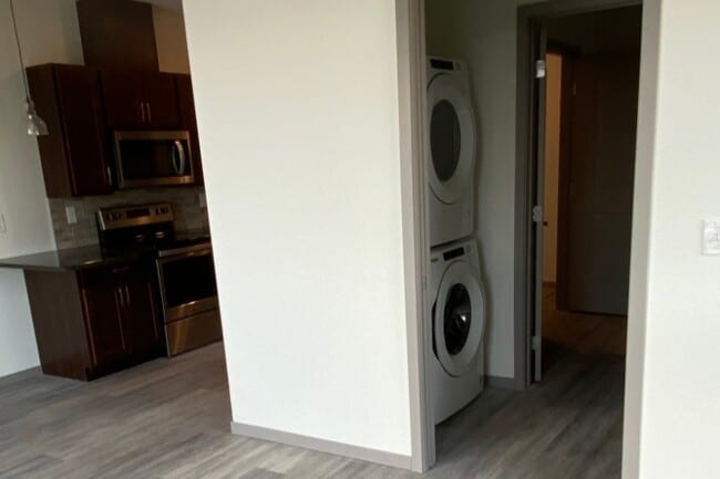 Full Size Washer & Dryer - The Gryff Apartments