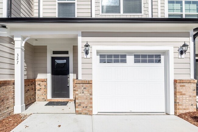 Photo - 3/2.5 Townhome Close to Southpoint w/ Garage!