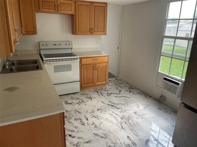 Photo - 8556 Berkley Dr