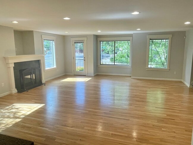 Photo - 3503 NE 110th St