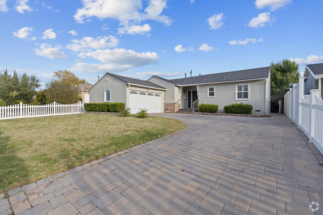 Building Photo - 6556 Randi Ave Rental