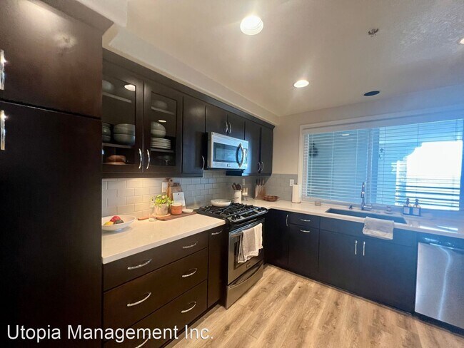 Photo - 2 br, 2 bath House - 4167 Warner Ave., #202