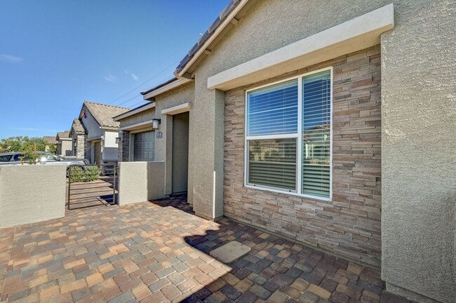 Photo - Stunning 4 Bedroom with Mountain Views!