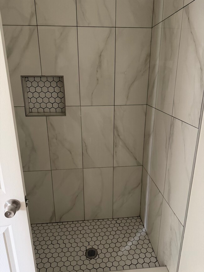 Photo - 2750 S Mansfield Ave Unit 4