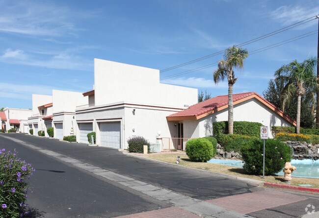 Photo - Por Of Fountain Shadows