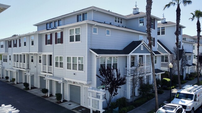 Photo - 1702 Northshore Dr