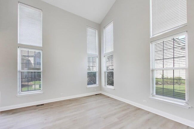 Photo - 2219 Rossiter Pkwy