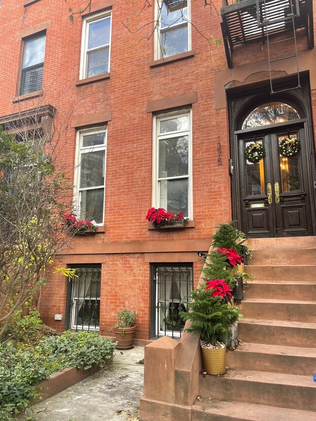 Photo - 1375 Pacific St Unidad 3rd floor