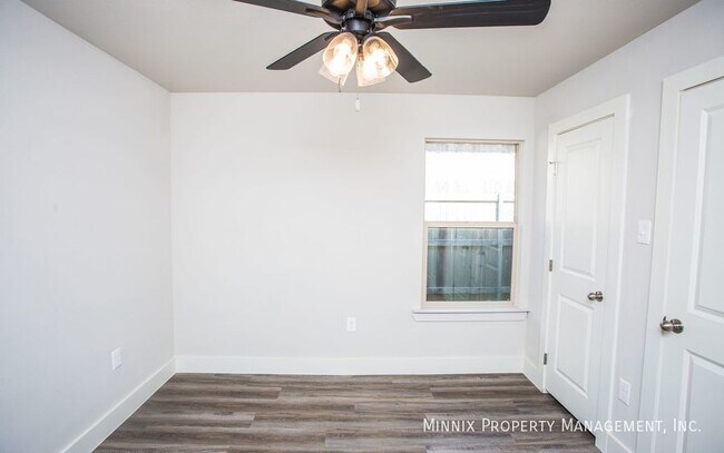 Photo - 2544 138th St