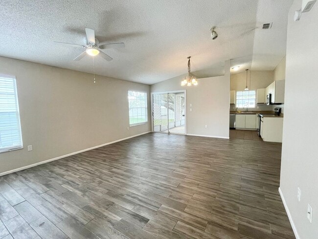Photo - Two bedroom and two bathroom house with ac...