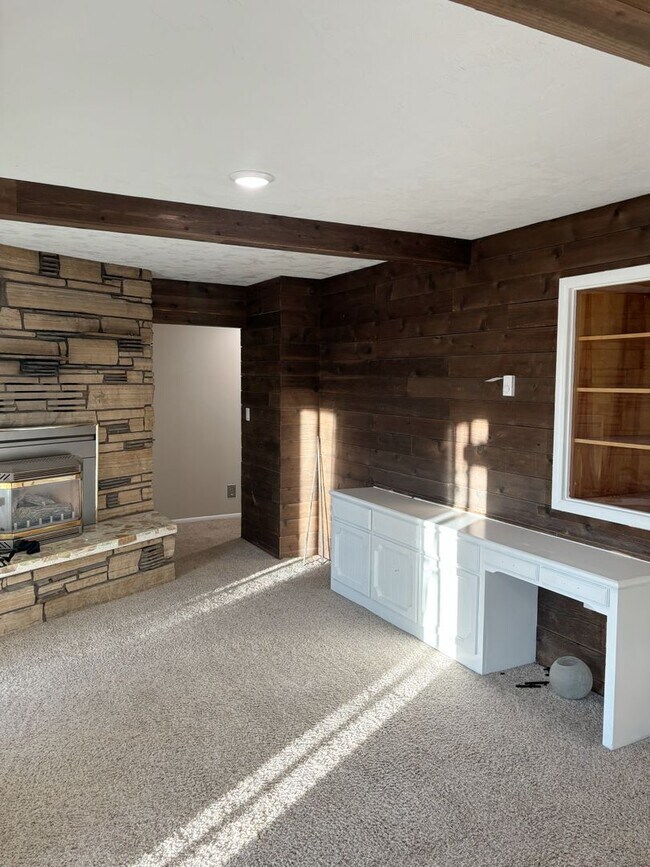 Photo - Spacious 6 Bed / 3 Bath Home in Rigby!