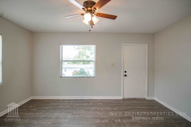 Photo - Ask about $500 move in special on this gre...