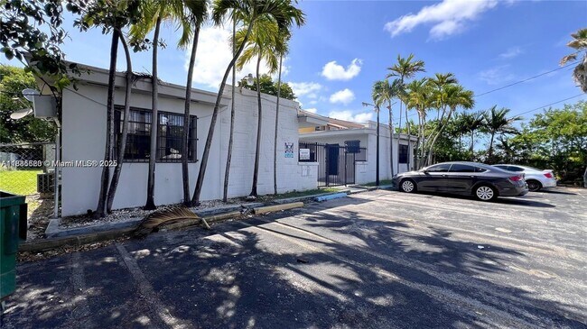 Photo - 3701 NW 24th Ave Unit 4