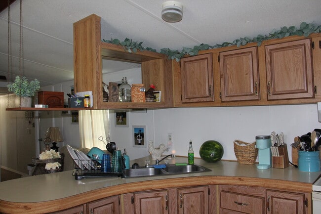 5588 Lake Buffum Rd