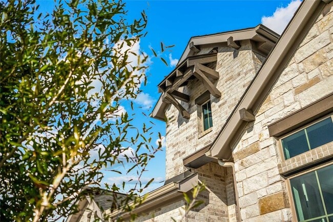Photo - 639 Bay Breeze Dr