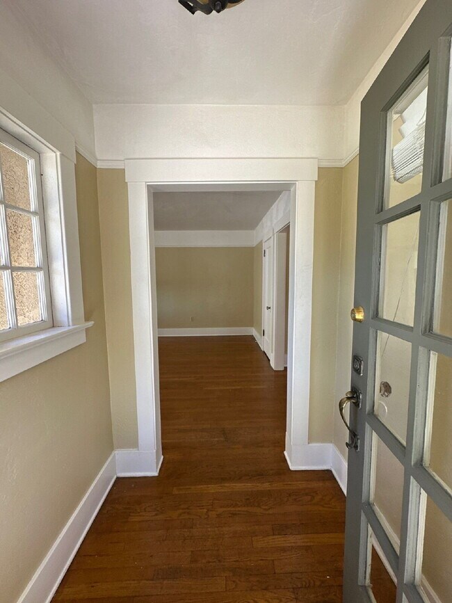 Near Cal Poly, 3 BR, 2 BA single level - Available Now