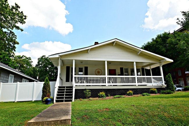 Building Photo - 1621 Kenilworth Ave