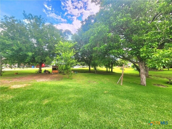 Photo - 502 Migl St