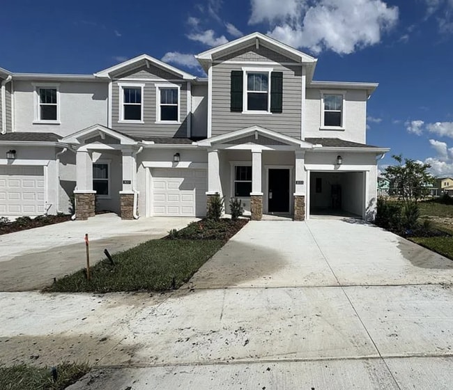 Photo - Charming 3-Bed Townhouse Retreat with 2.5 ...