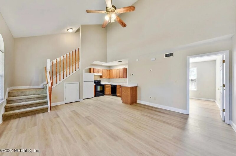 Photo - 45221 Jones Way