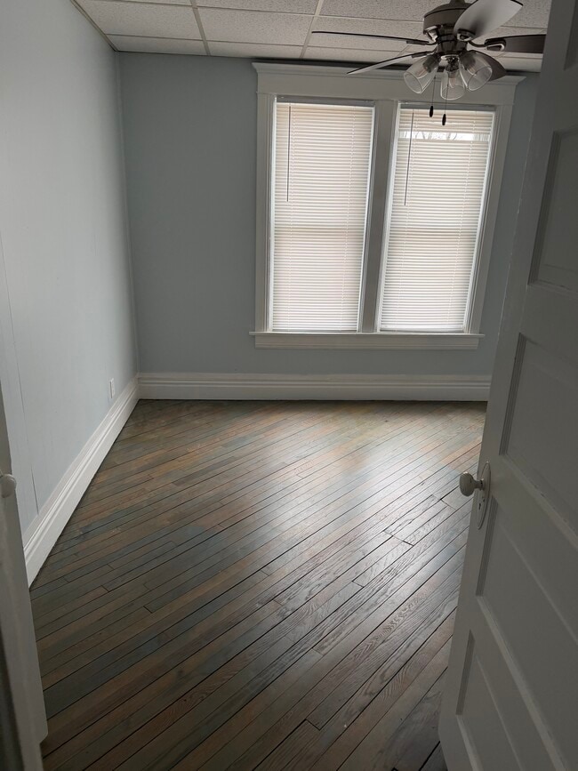 Photo - 1352 Illinois Ave Unit Apt 2