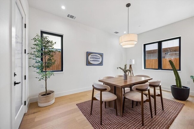 Photo - 4416 S 1st St