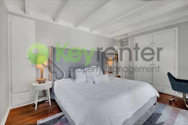Photo - 2169 Perkins Way