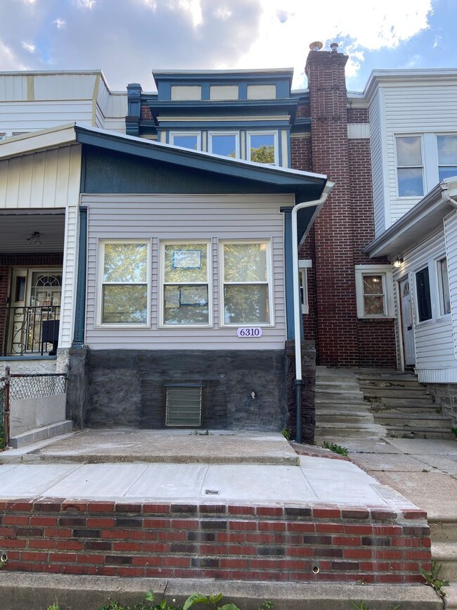 Building Photo - Remodeled Home - Oak Lane