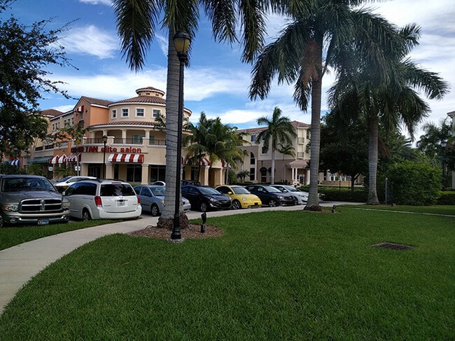 Photo - 3210 Renaissance Way Unidad 210