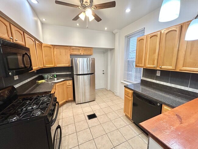 Photo - 2409 N Park Ave