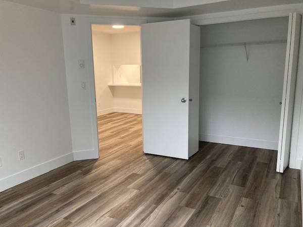 Building Photo - Bright 1 Bedroom with Outdoor Space Unit 1