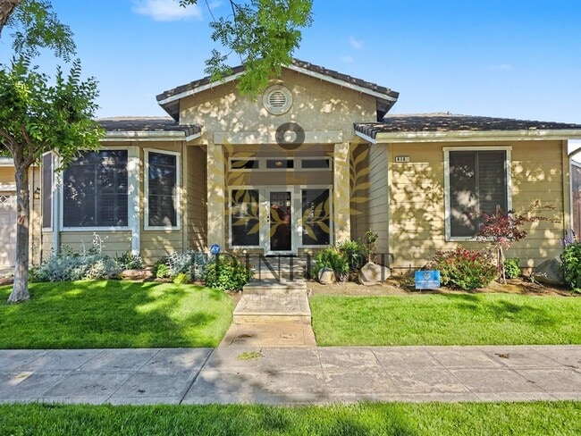 Photo - 818 S Apple Ave