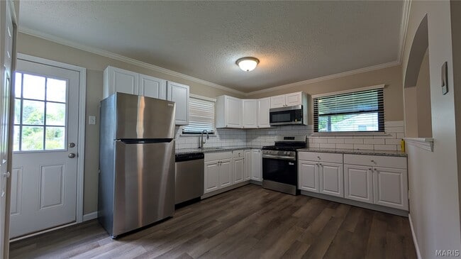 Photo - 809 Jacobs Ln