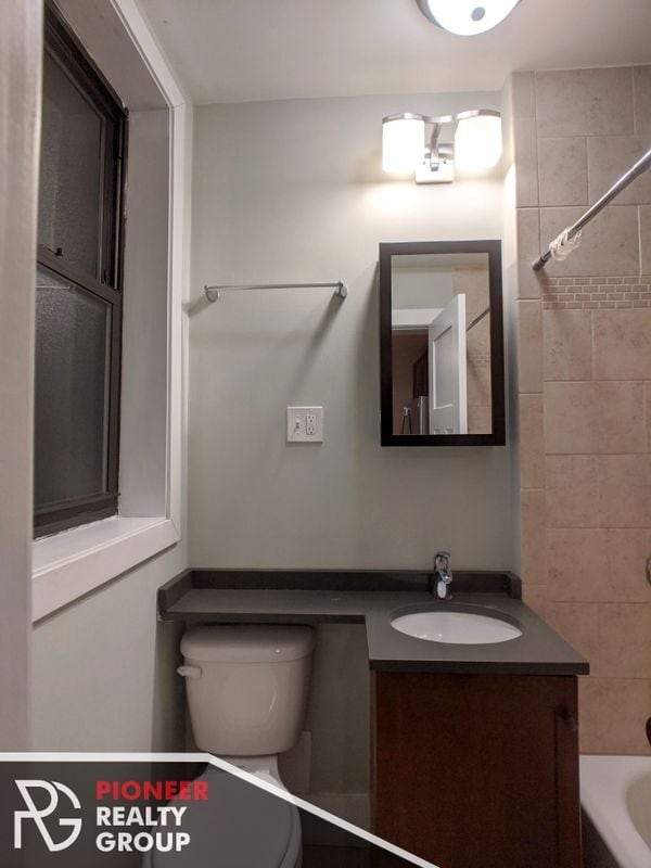 Photo - 818 W Diversey Pkwy Unidad 818-P