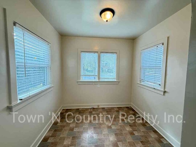 Photo - 139 Chestnut St