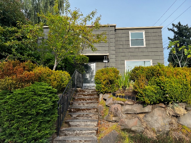 Building Photo - 3002 31st Ave W Rental