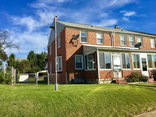 Building Photo - 7226 Bridgewood Dr