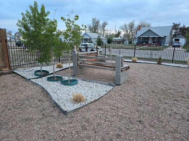 Photo - 464 2nd Ave