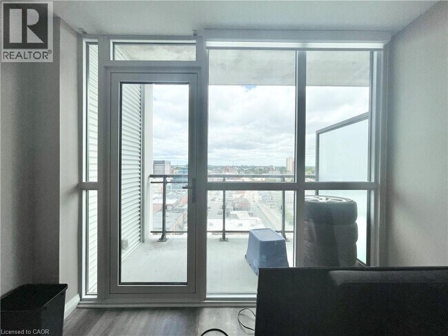 Photo - 60 Charles St W Unité 1403